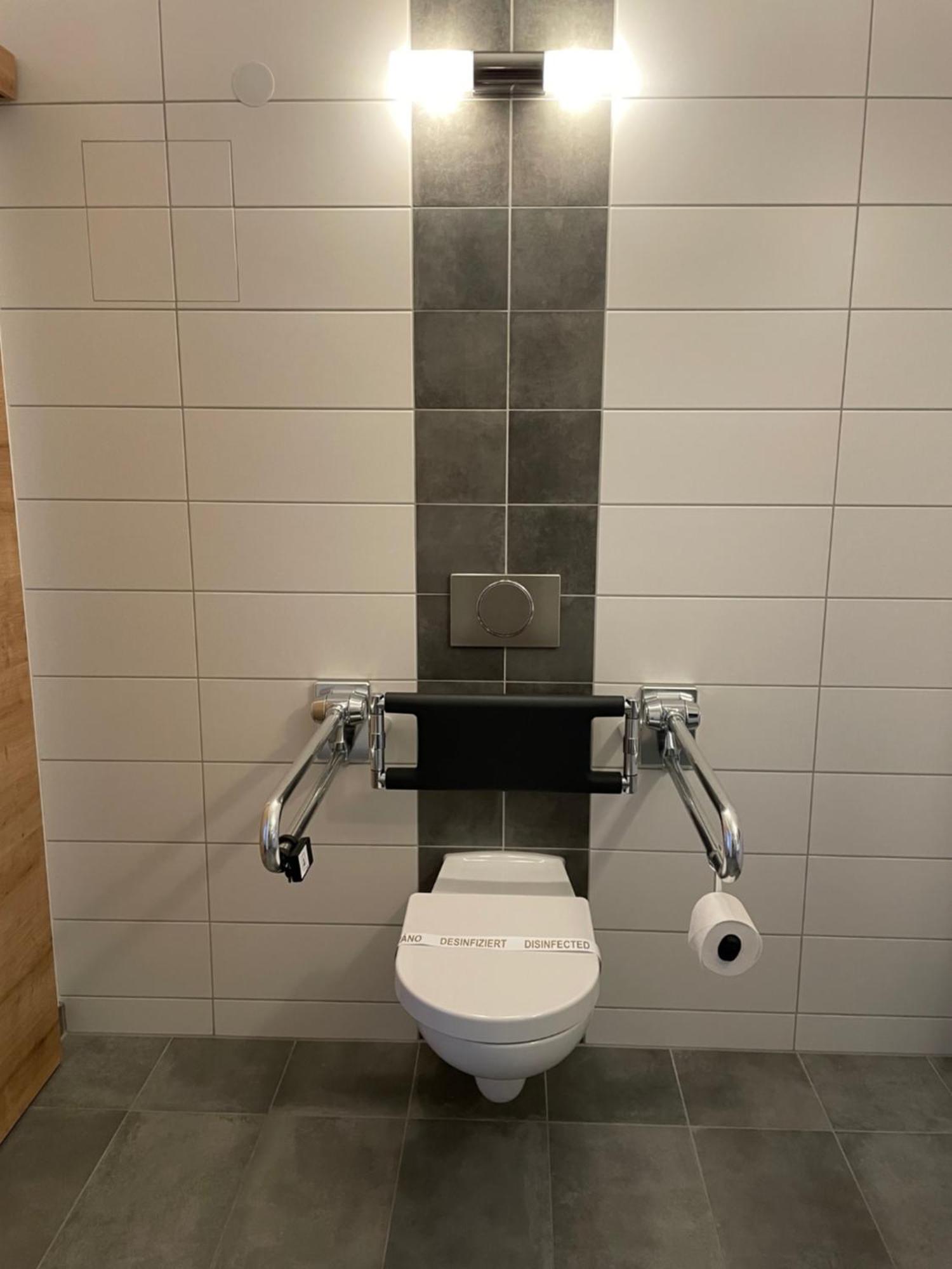 Hotel Zum Hirsch Wertingen 객실 사진