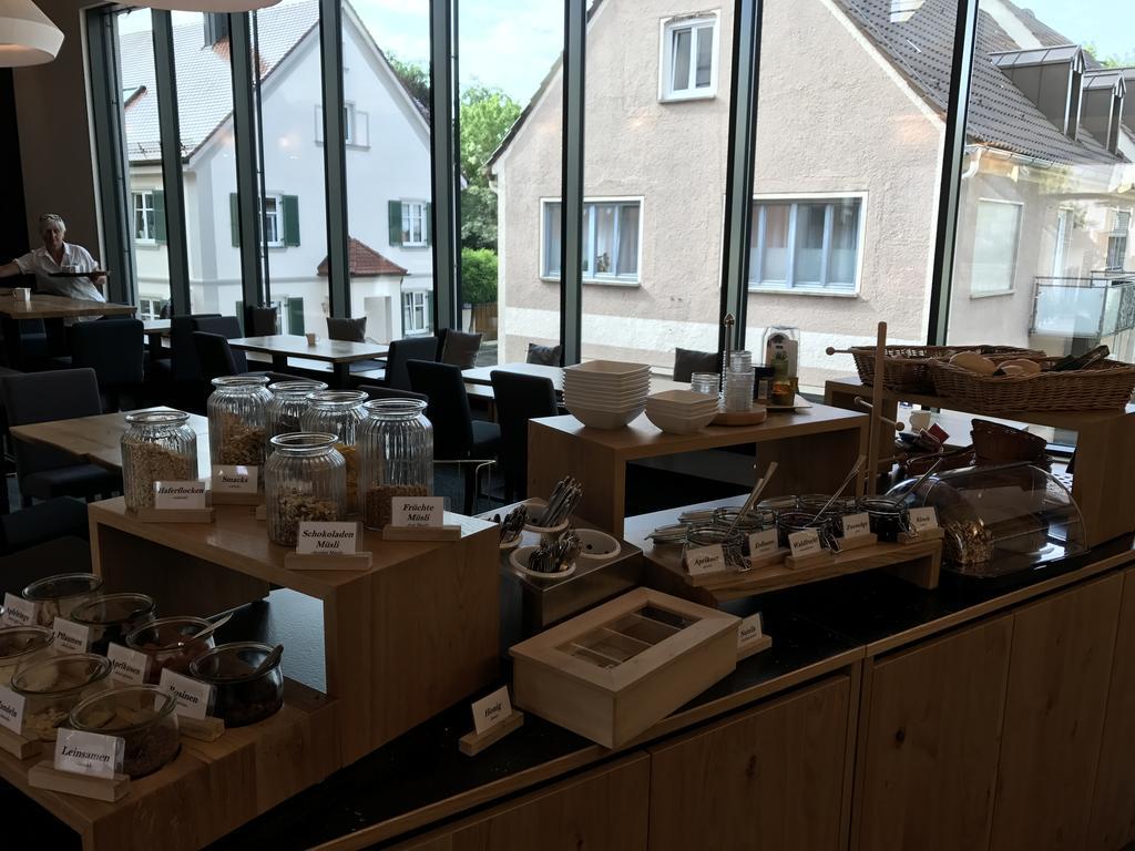 Hotel Zum Hirsch Wertingen 외부 사진