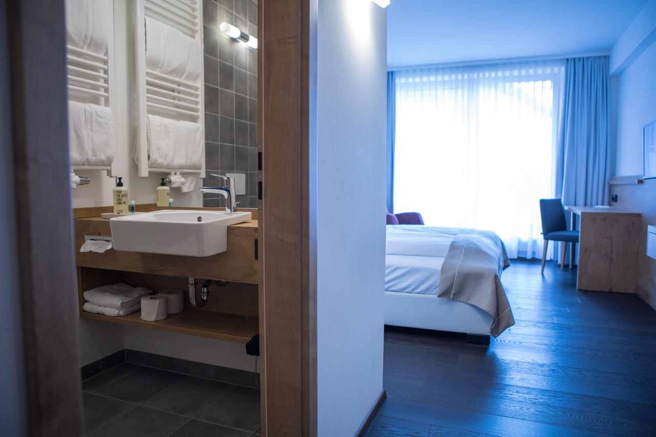 Hotel Zum Hirsch Wertingen 외부 사진