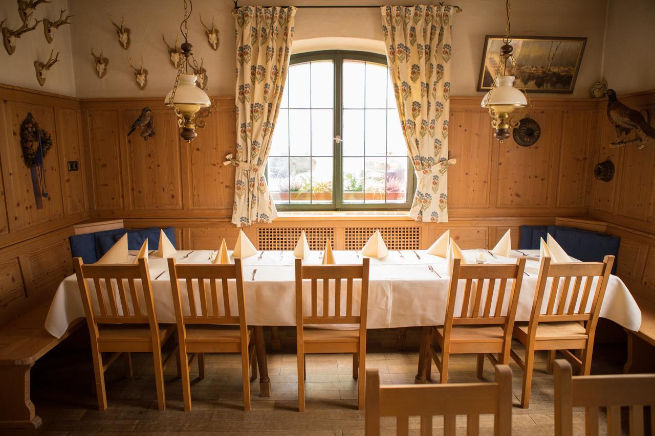 Hotel Zum Hirsch Wertingen 외부 사진