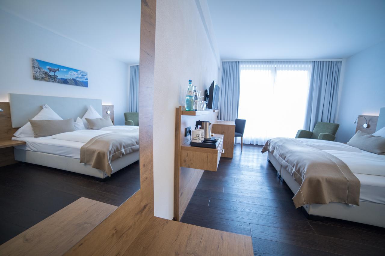 Hotel Zum Hirsch Wertingen 외부 사진