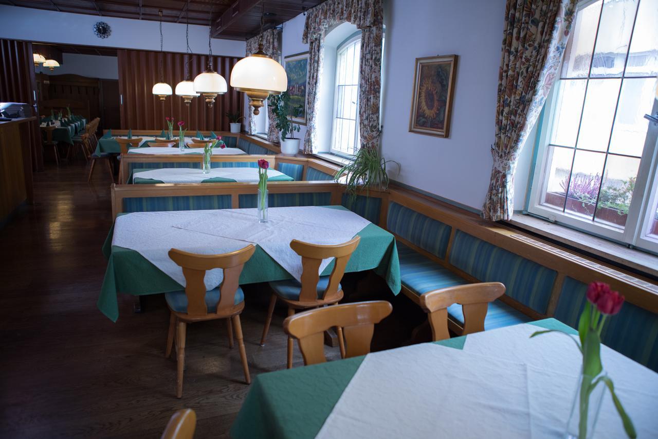 Hotel Zum Hirsch Wertingen 외부 사진
