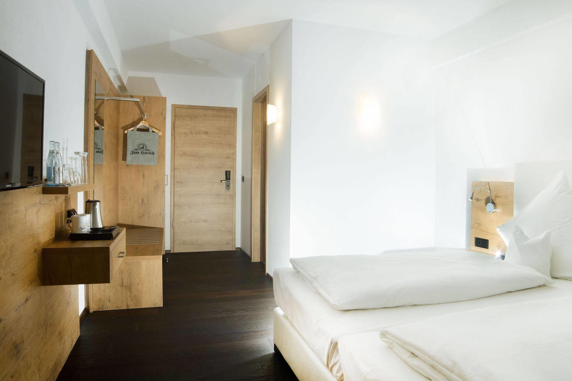 Hotel Zum Hirsch Wertingen 외부 사진