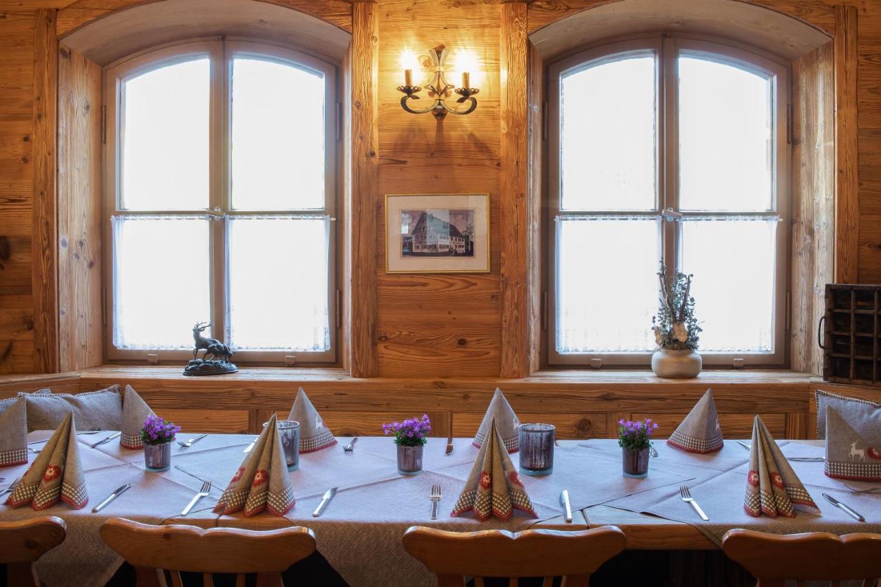 Hotel Zum Hirsch Wertingen 외부 사진