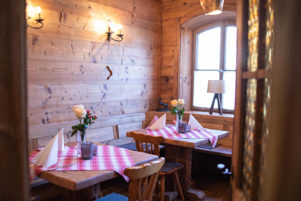 Hotel Zum Hirsch Wertingen 외부 사진